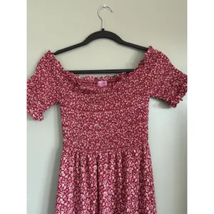 mi ami for francesca's Women's Floral Knit Maxi Dress Smocked Puff M Red thumbnail 4