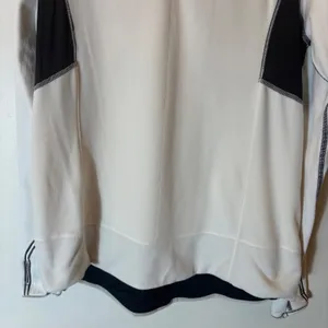 Lululemon Run Bold in the Cold Long-Sleeve Pullover Size 10 in Polar Cream/Black thumbnail 4