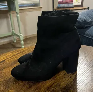 H&M Heels Black Suede thumbnail 1