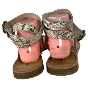 Vintage Foundry Co. Vina Flat Sandals Leather Snakeskin Beige Size 9 thumbnail 7