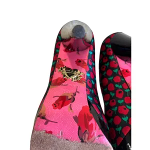 Vintage Betsey Johnson Red Green‎ Floral Platform Heels Y2K Pumps Size 5.5 thumbnail 7