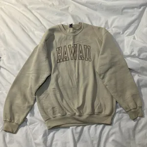 Olive Lynn Tan Graphic Crewneck thumbnail 2