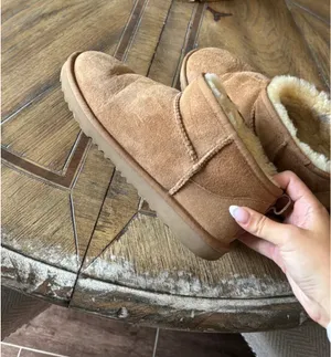 UGG Boots Women’s thumbnail 2