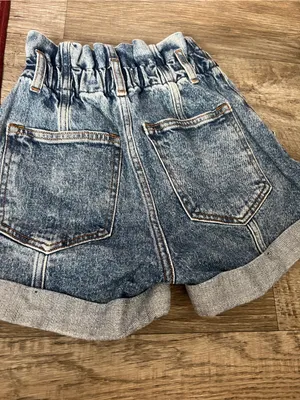 Abercrombie paperbag High-Waist Rolled Hem Denim Shorts - Blue thumbnail 6