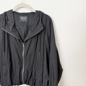 [Athleta] Black Day Drift Jacket Cropped Lightweight Windbreaker Size Medium M thumbnail 6