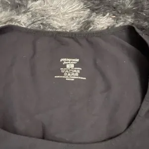 Patagonia black medium long sleeve thumbnail 3