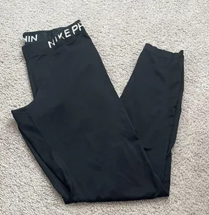 Nike pro Black Performance Leggings thumbnail 1