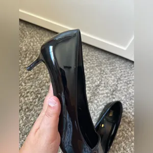 Zara Women’s Black Patent Pumps Heels Size EU 39‎ thumbnail 5