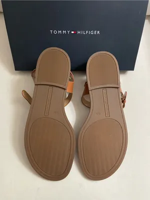 Tommy Hilfiger NIB Bennia Flat Thong Brown T-Strap Logo Sandals Shoes Size 6.5 thumbnail 8