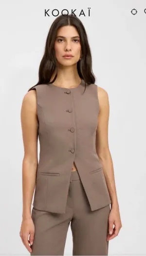 KOOKAI Ariel Crew Vest in Nestle Size 6 New With New With Tags Tic Tok Favorite thumbnail 1