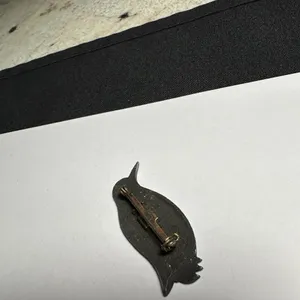 Penguin Bird Brooch Pin Pewter Tone thumbnail 8