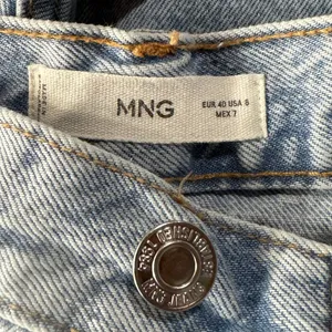 MNG SZ 8 Jeans Shorts High-Rise Zip-Fly Light Wash 5-Pocket Design Blue thumbnail 7