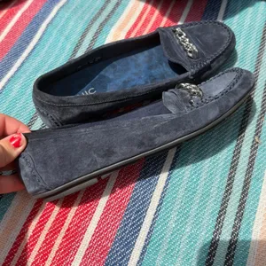 Vionic Women's Mesa 356 Navy Suede Silver Chain Career Comfort Loafers Sz 8.5 thumbnail 8