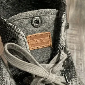 TOMS Gray Plaid Lace Up Flat Booties thumbnail 3