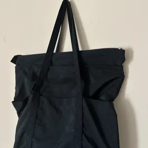 Baggallini Black Nylon Multi-Pocket Tote Bag / Travel Carryall Shoulder Bag thumbnail 5