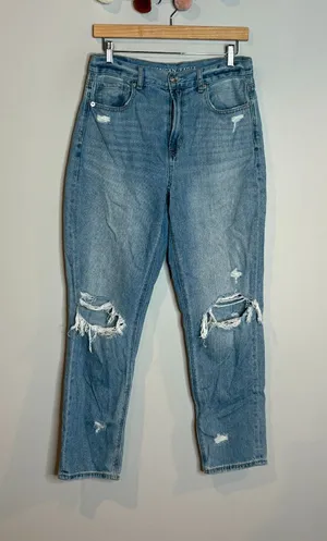 American Eagle distressed Mom jeans thumbnail 1