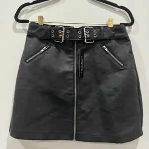 Haute Monde Faux Leather Buckle Mini Skirt Size M NWT thumbnail 1