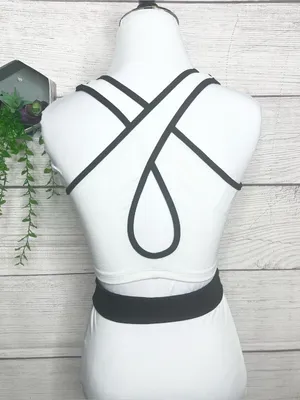 Vintage Y2K Black & White Sleeveless Cutout Crop Top Size XS thumbnail 7
