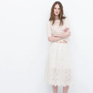 ✨HP✨ZARA  - CROPPED EMBROIDERED LASER-CUT TOP✨ thumbnail 6
