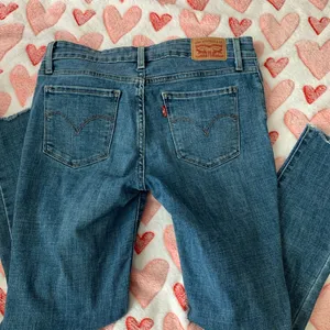  Levi’s Low-Rise Skinny Jeans thumbnail 2