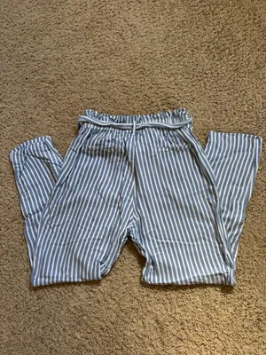 Hollister Capris thumbnail 2