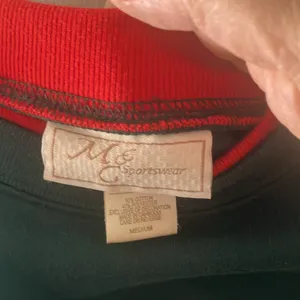 FINAL MARKDOWN M & C Sweatshirt with Bird Embroidery medium thumbnail 3