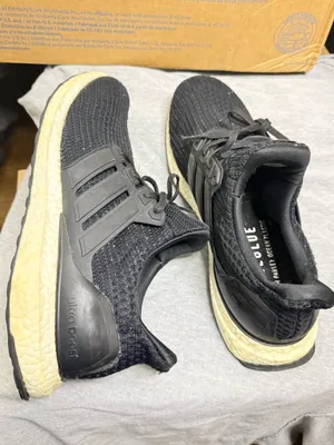 Adidas UltraBoost Mens Size 9.5 Running Shoes Core Black thumbnail 5