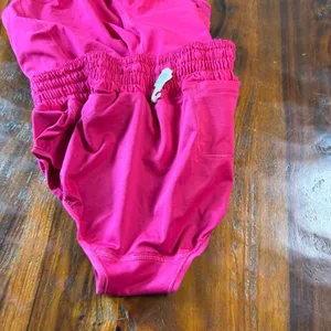Lululemon Hotty Hot High-Rise Lined Shorts 2.5 Pink Size 2 thumbnail 8