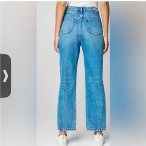 NWT BLANK-NYC‎ The Howard Mid-Rise Loose Fit Jeans Sz 26 thumbnail 3