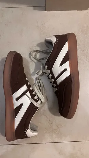 Dark Brown Retro Sneakers Size 9 thumbnail 2