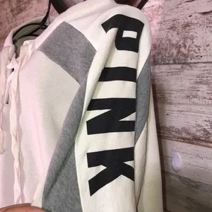 Victoria’s Secret pink off white Jersey style sweatshirt oversized size small​​​ thumbnail 3