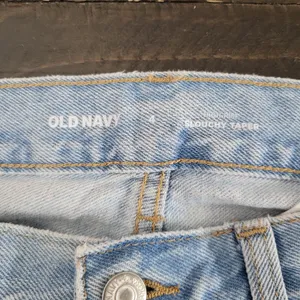 Old Navy High-Rise Slouchy Taper Jeans Light Wash Denim Women’s Size 4 thumbnail 8