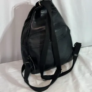 Leather backpack with 2 center zip pockets Black thumbnail 6