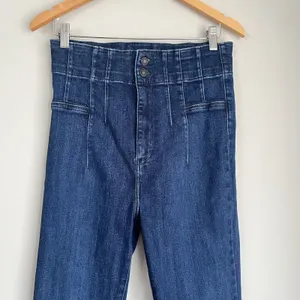 Free People We The Free Jayde Flare Jeans Size 29 thumbnail 4
