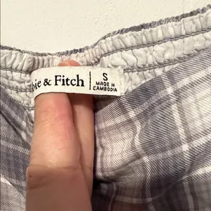 Abercrombie & Fitch Gray Plaid Long Sleeve Off Shoulder Boho Crop Top 0315262 thumbnail 3