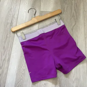 Nike Pro Shorts 2.5" workout Purple (small) compression training gym activewear thumbnail 4