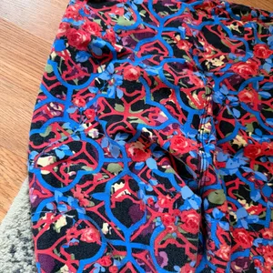 Lularoe One Size Leggings thumbnail 2