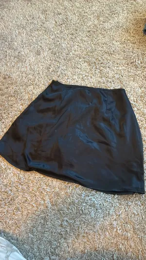 Audrey 3+1 Black silk mini skirt thumbnail 4