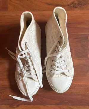 Eyelet beige sneakers Tan Size 9 thumbnail 1