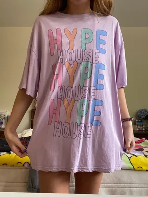 Graphic Tee thumbnail 1