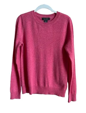 Tahari 100% Cashmere Crewneck Sweater Raspberry Size Medium Luxury Colorful thumbnail 1