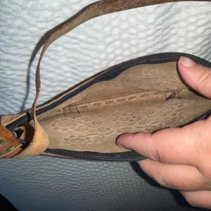 Vintage Floral Embossed Brown Leather Handbag thumbnail 11
