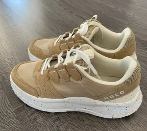 & Other Stories Holo footwear men’s sneakers Sz 9.5 eco suede upper thumbnail 1