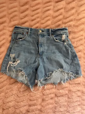 Abercrombie 4 inch mom short high rise thumbnail 2