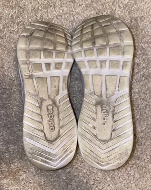 Adidas shoes thumbnail 2