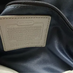 Vintage Coach stitch outline C signature olive grey patent leather tote thumbnail 11