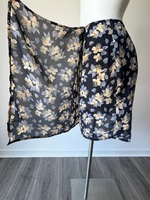 Banana Republic Vintage Floral Asymmetric Wrapped S thumbnail 3