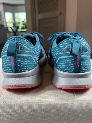 Brooks Levitate Women’s Size 8 Teal Pink Running Athletic Shoes thumbnail 4