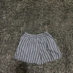 Universal Threads Grey and White Stripe Pull On Linen Shorts Size XS thumbnail 7