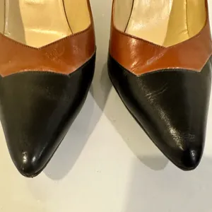 Manolo Blahnik Black and Brown Y2K Leather Geometric Pumps Pointy Toe Heels 39.5 thumbnail 5
